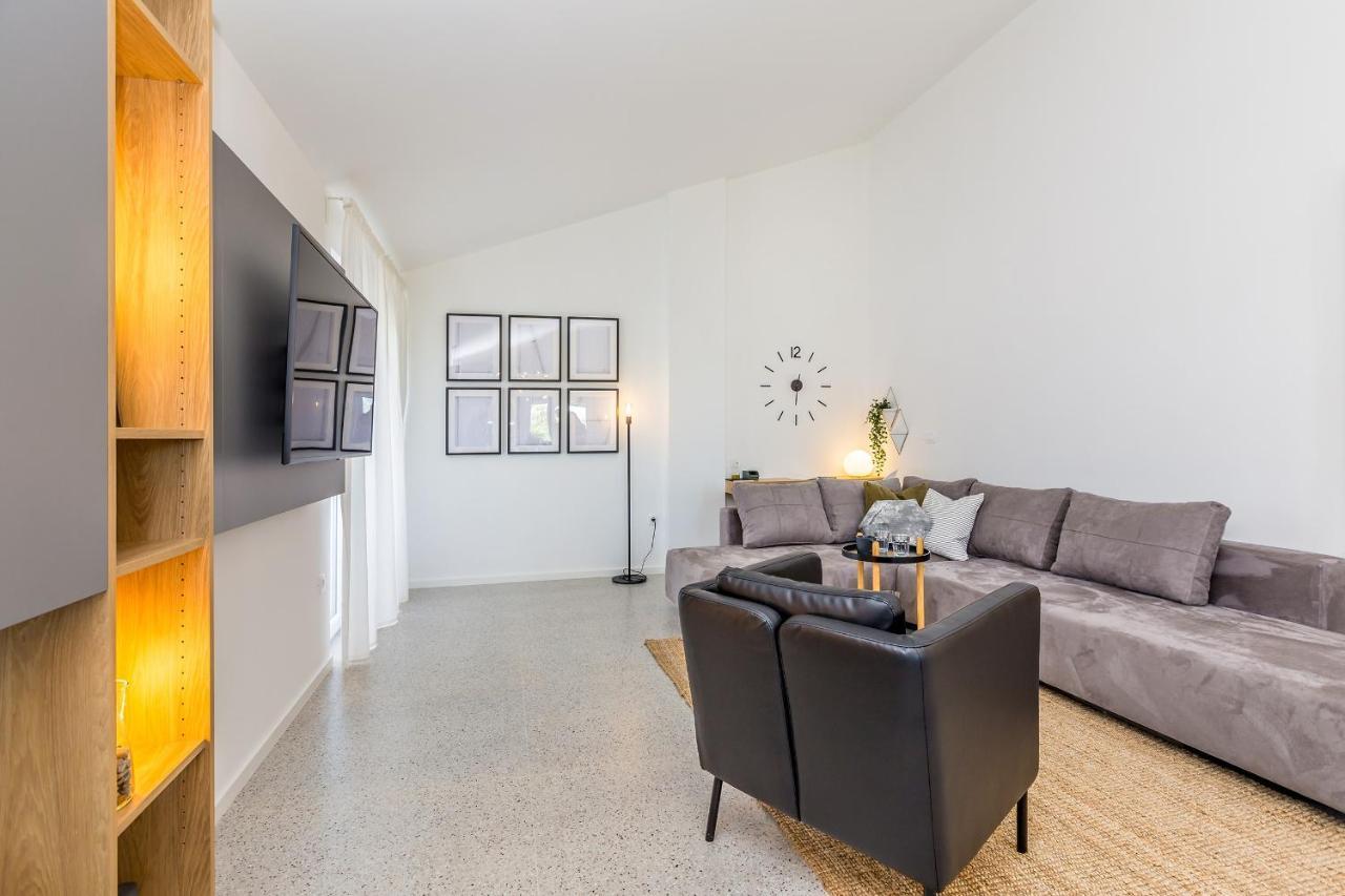 Apartment Laurus Salatić エクステリア 写真