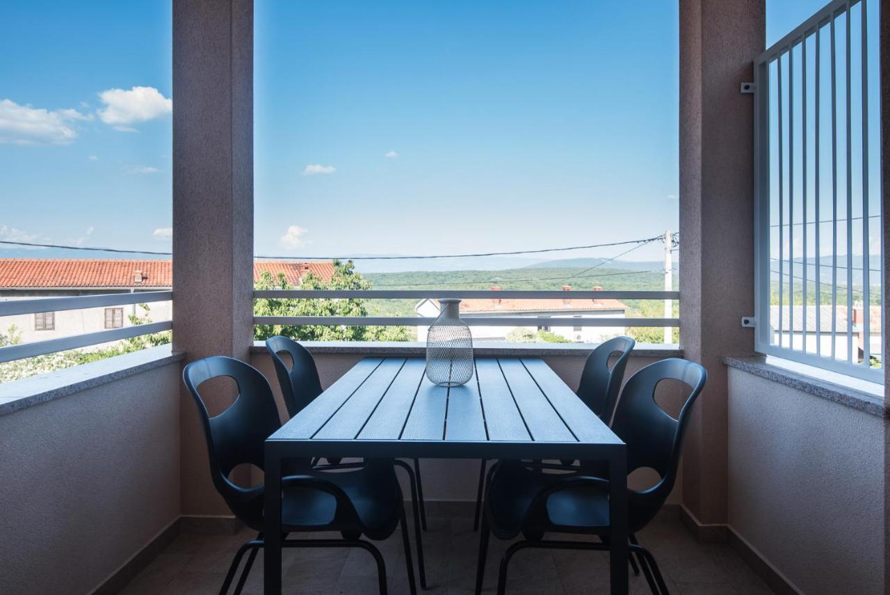 Apartment Laurus Salatić エクステリア 写真